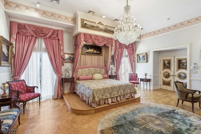 12 E Saddle River Rd, Saddle River Boro, NJ 07458