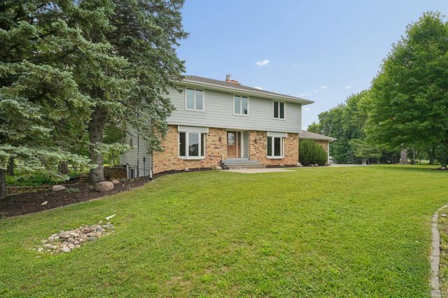 1350 Co Rd 92, Maple Plain, MN 55359