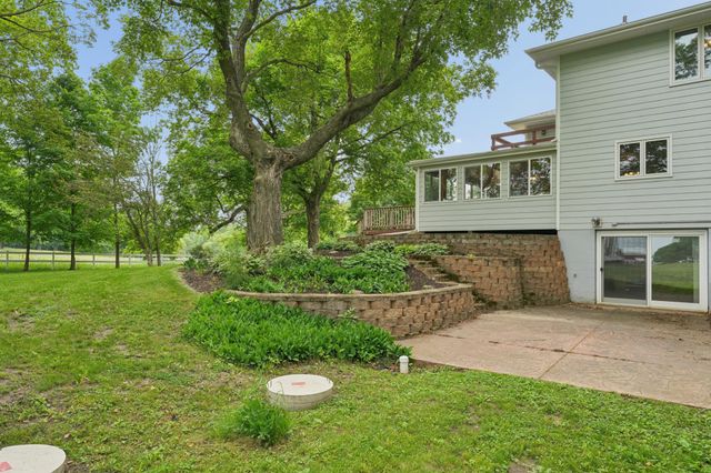 1350 Co Rd 92, Maple Plain, MN 55359
