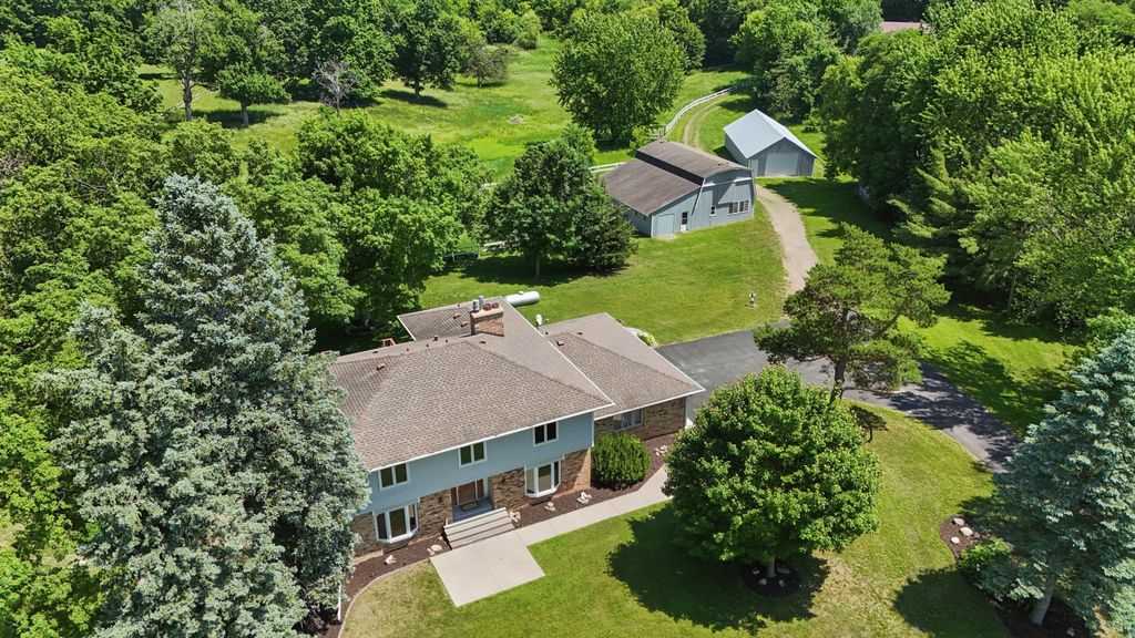 1350 Co Rd 92, Maple Plain, MN 55359