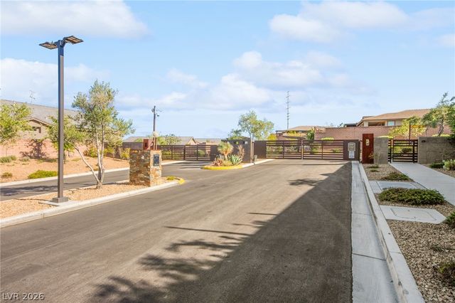 2761 Renewal Court, Las Vegas, NV 89138