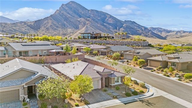 2761 Renewal Court, Las Vegas, NV 89138