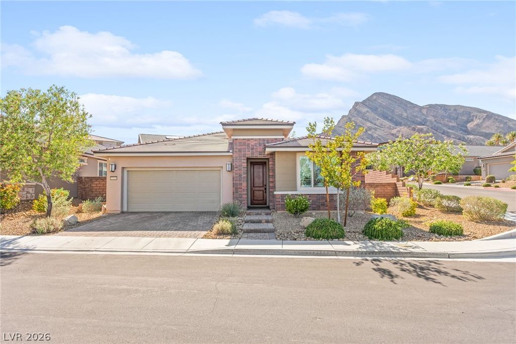 2761 Renewal Court, Las Vegas, NV 89138