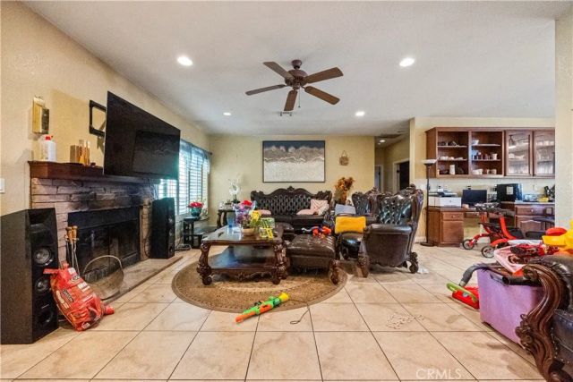 3544 W Avenue L10, Lancaster, CA 93536