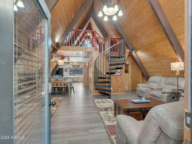 475 Barnwood Trail, Munds Park, AZ 86017