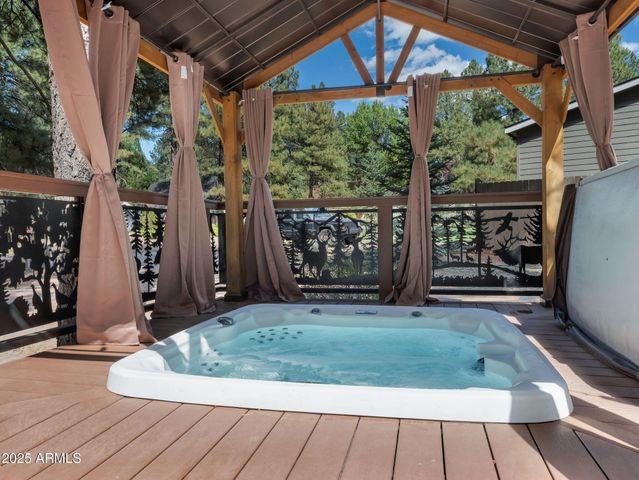 475 Barnwood Trail, Munds Park, AZ 86017