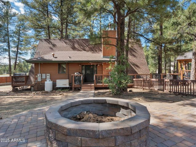 475 Barnwood Trail, Munds Park, AZ 86017