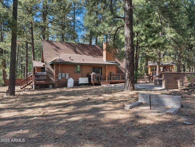 475 Barnwood Trail, Munds Park, AZ 86017