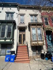 11 Mrytle Ave Basement, Albany, NY 12202