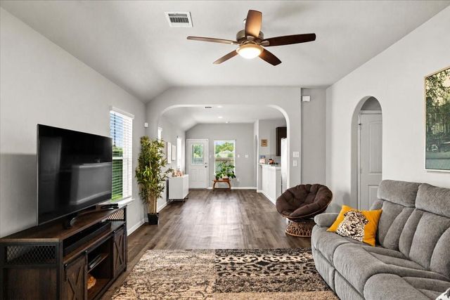 5515 James Michael Drive, Rosharon, TX 77583