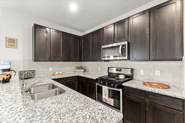 5515 James Michael Drive, Rosharon, TX 77583