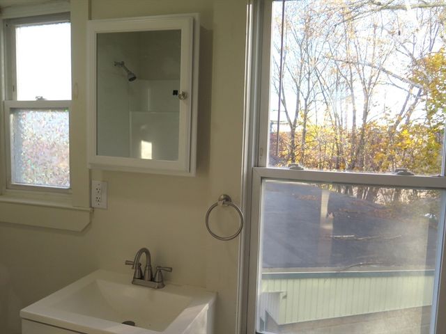 14 Richmond 1, Gardner, MA 01440