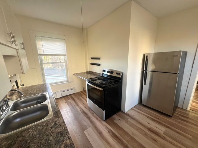 14 Richmond 1, Gardner, MA 01440