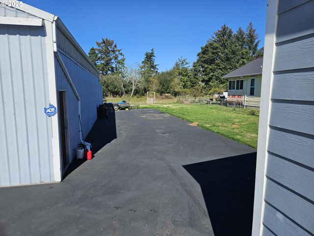 90797 TRAVIS Ln, Coos Bay, OR 97420