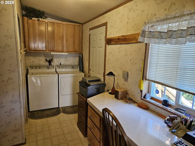 90797 TRAVIS Ln, Coos Bay, OR 97420