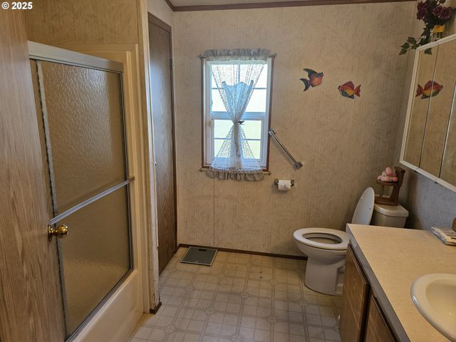 90797 TRAVIS Ln, Coos Bay, OR 97420