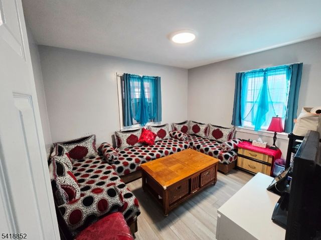 451 Wilson Ave, Lyndhurst Twp., NJ 07071