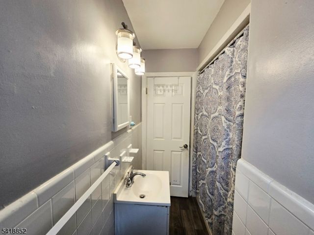 451 Wilson Ave, Lyndhurst Twp., NJ 07071