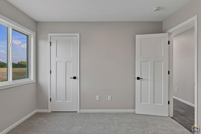 1923 NW Greenwood CT, Topeka, KS 66608