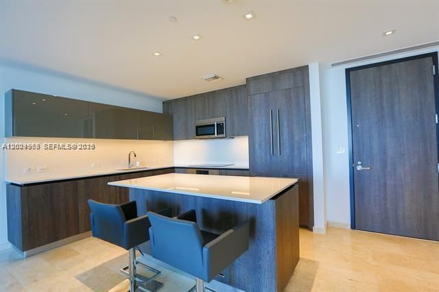 68 SE 6th St 3210, Miami, FL 33131