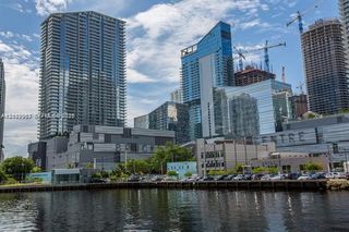 68 SE 6th St 3210, Miami, FL 33131