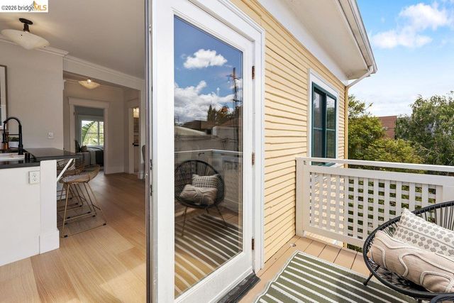 851 Arlington Ave, Oakland, CA 94608