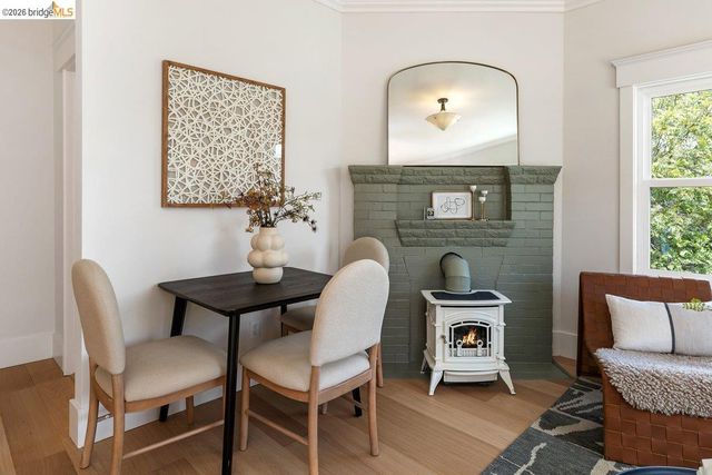 851 Arlington Ave, Oakland, CA 94608