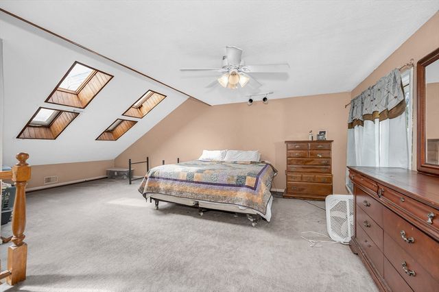38 Farmland Rd C, Lowell, MA 01850