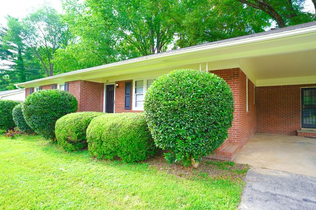 85 Charjean Dr, Jackson, TN 38305