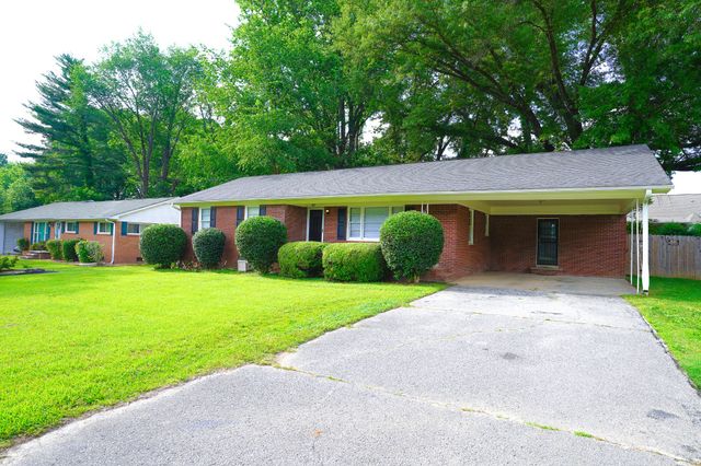 85 Charjean Dr, Jackson, TN 38305