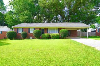 85 Charjean Dr, Jackson, TN 38305