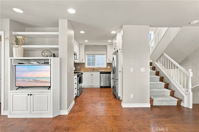 3310 3rd Avenue, Corona Del Mar, CA 92625