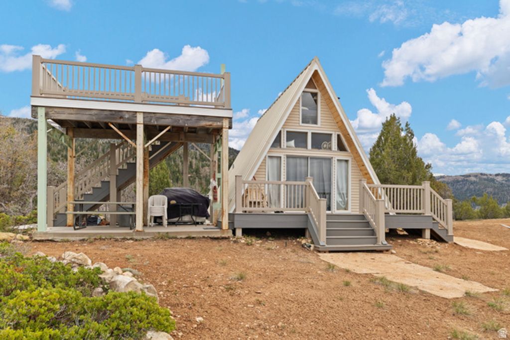 Image 3 of property listing at 116 N OAK CREST DR, Mt Pleasant, UT 84647