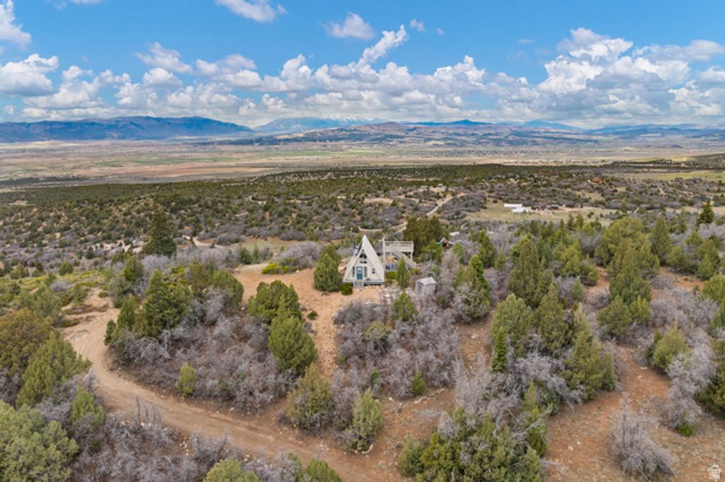 Image 39 of property listing at 116 N OAK CREST DR, Mt Pleasant, UT 84647