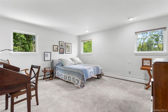 42 Hollow Oak Road, Chappaqua, NY 10514