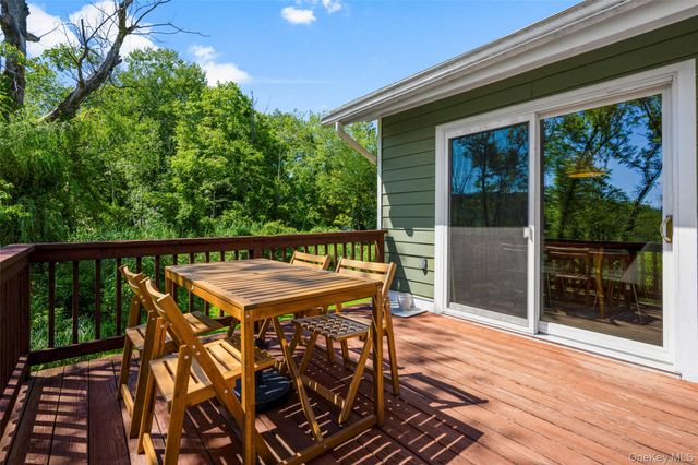 42 Hollow Oak Road, Chappaqua, NY 10514