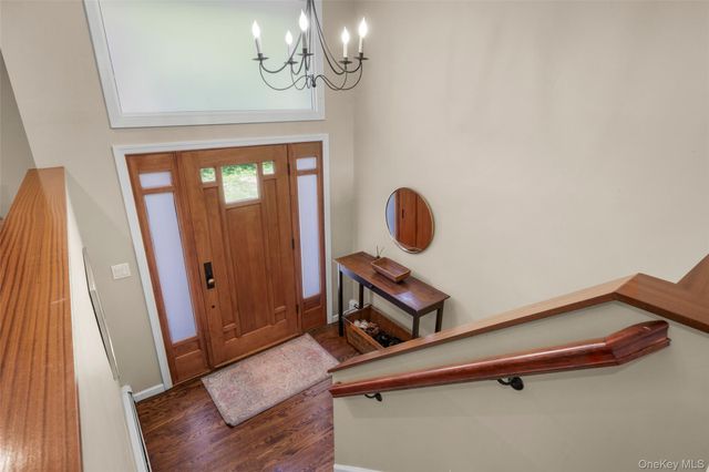42 Hollow Oak Road, Chappaqua, NY 10514