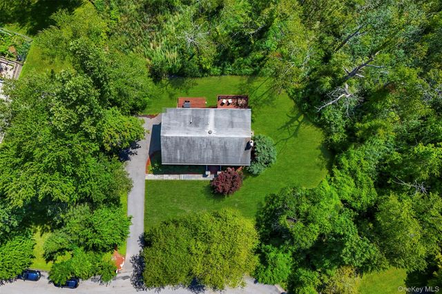 42 Hollow Oak Road, Chappaqua, NY 10514