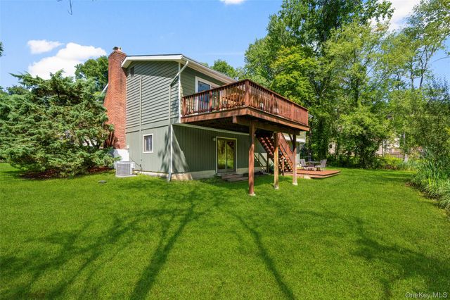 42 Hollow Oak Road, Chappaqua, NY 10514