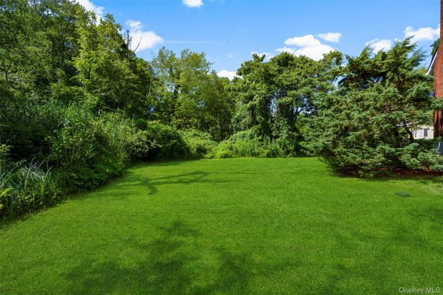 42 Hollow Oak Road, Chappaqua, NY 10514