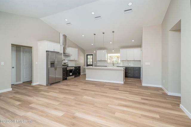 911 N 14TH Street, Palatka, FL 32177