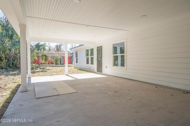 911 N 14TH Street, Palatka, FL 32177