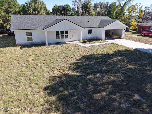 911 N 14TH Street, Palatka, FL 32177