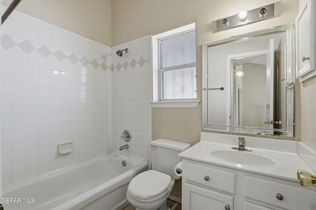 861 FRAGRANT ASH Place, El Paso, TX 79907