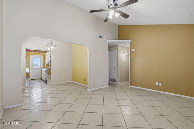 861 FRAGRANT ASH Place, El Paso, TX 79907