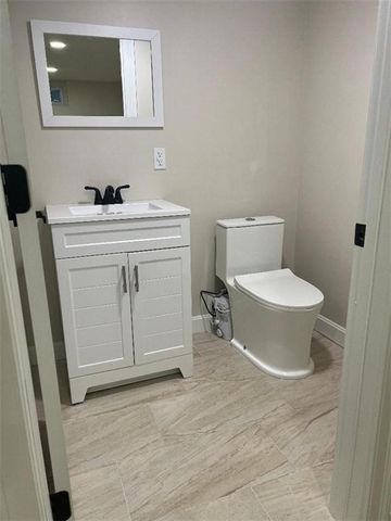 109 Kaufman Road, Tiverton, RI 02878