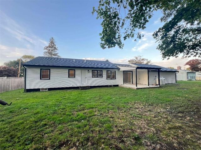 109 Kaufman Road, Tiverton, RI 02878