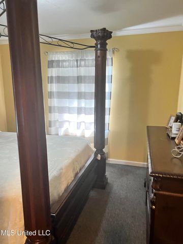 2004 Martin Street, Pascagoula, MS 39581