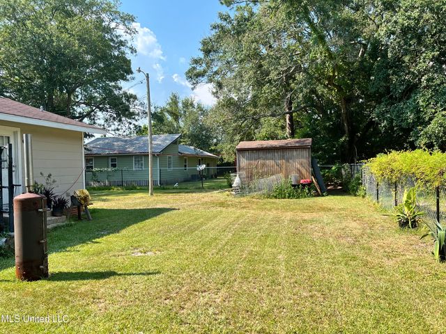 2004 Martin Street, Pascagoula, MS 39581