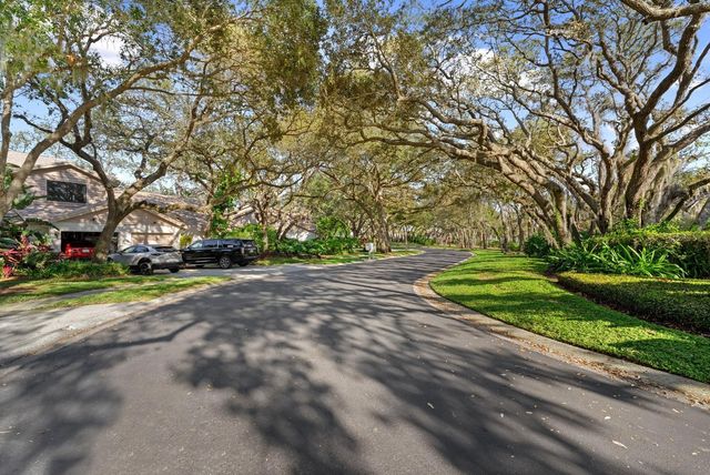 1919 WHISPERING WAY, Tarpon Springs, FL 34689